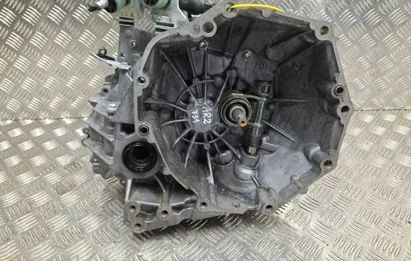 Suzuki Swift III Manual 5 speed gearbox 