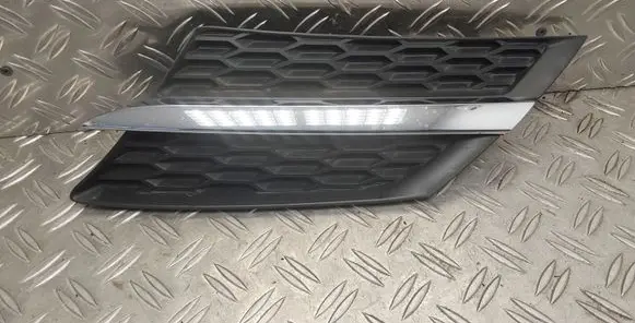 Toyota RAV 4 (XA40) Front bumper lower grill 5310642010 5310642020