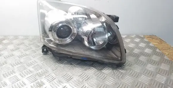 Toyota Avensis T250 Headlight/headlamp 35109 8596724010