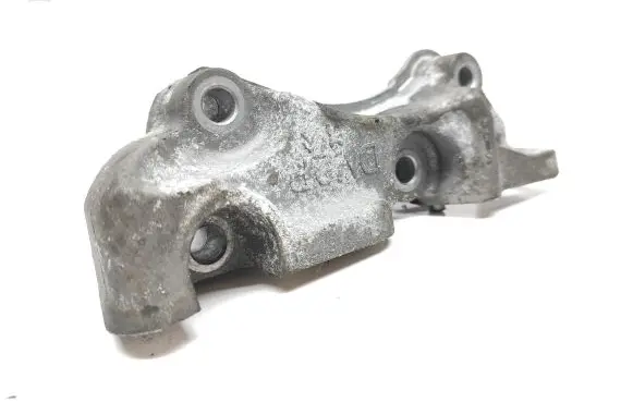 Citroen C4 II Picasso Engine mounting bracket 9673585780