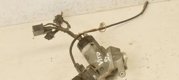 Mercedes-Benz Vito Viano W638 Ignition lock A9014600604