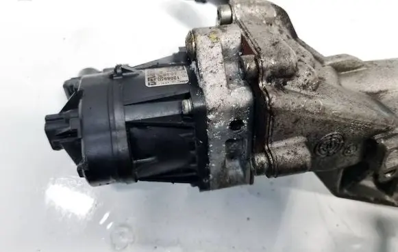 Opel Insignia A EGR valve 55566052