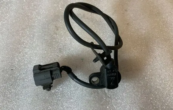 Mazda Xedos 9 Crankshaft position sensor J5T150