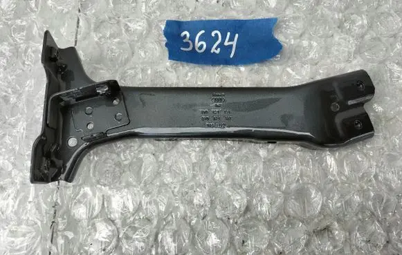 Audi A3 8Y Front grill 8Y0821131