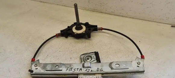 Rear door manual window regulator