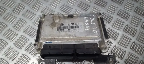Seat Toledo II (1M) Engine control unit/module 038906012t 0281010060