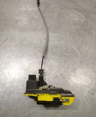 Volvo XC90 Rear door lock 30663048