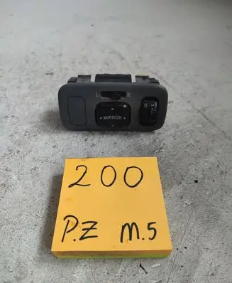Toyota Yaris Wing mirror switch 93829347