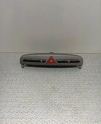 Peugeot 308 Hazard light switch 9659793577 03069020