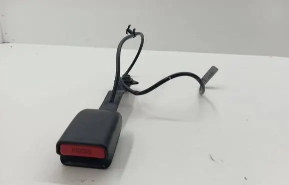 Mazda CX-7 Front seatbelt buckle G3669