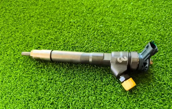 Opel Vivaro Fuel injector HMLGT2183R 0445110564 553073