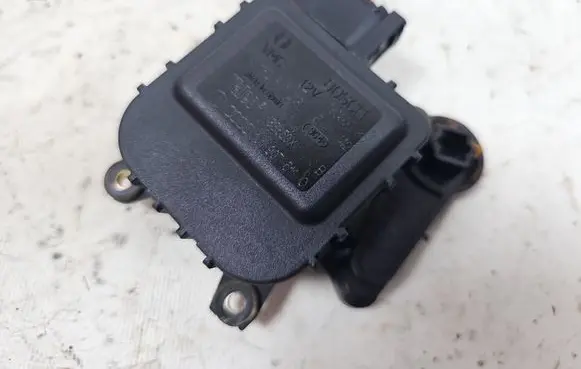 Audi A3 S3 8L Air flap motor/actuator 1J1907511C
