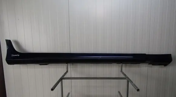 Front sill (body part)