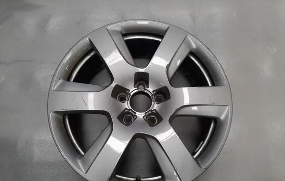 Audi A6 C7 R17 alloy rim 4G8601025H