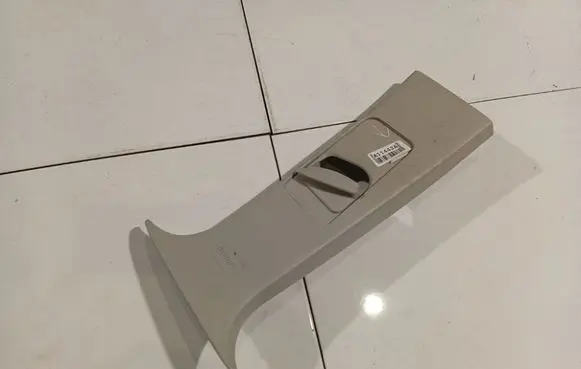 Ford Focus C-MAX (B) pillar trim (top)
