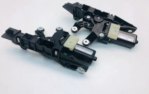 Audi A5 8T 8F Seat belt adjustment motor 8F0857760