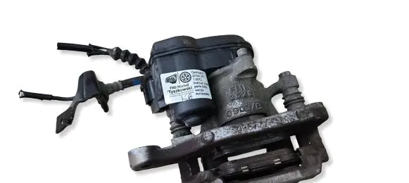 Nissan Qashqai Rear brake caliper 
