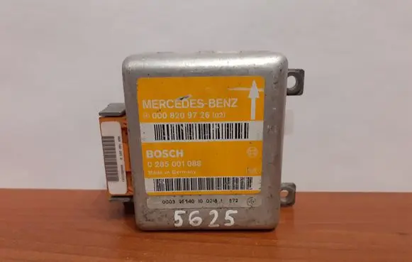 Mercedes-Benz E W210 Airbag control unit/module 0008209726 5625