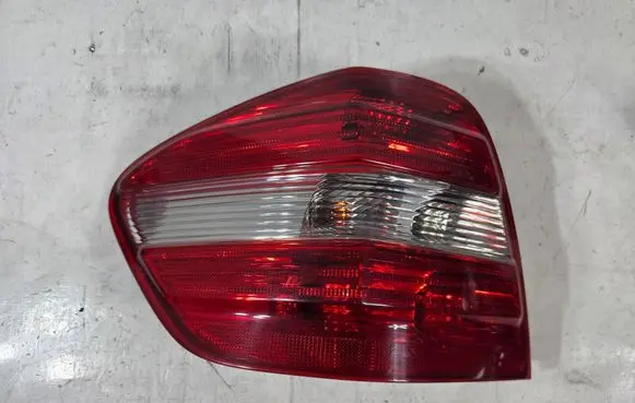 Mercedes-Benz ML W164 Rear/tail lights LTLAMPAW164