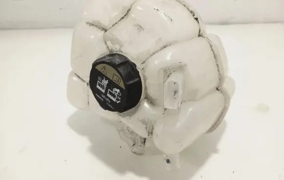 Volvo S90, V90 Coolant expansion tank/reservoir 31338291