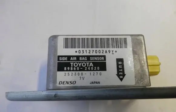 Opel Zafira B Airbag deployment crash/impact sensor 24020