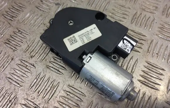 KIA Pro Cee'd III Sunroof motor/actuator K8210-J7000