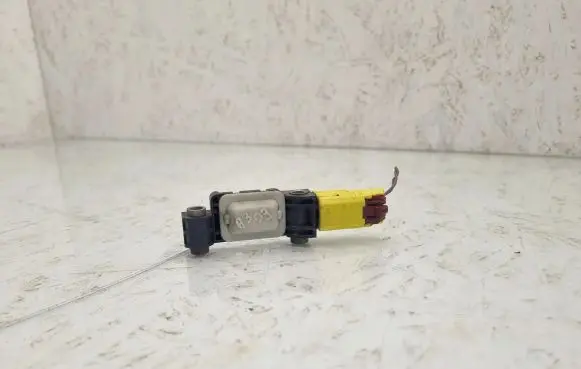 Audi A3 S3 8P Airbag deployment crash/impact sensor 8E0959651A