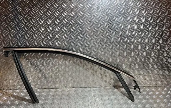 Opel Grandland X Front door window/glass frame DG20153