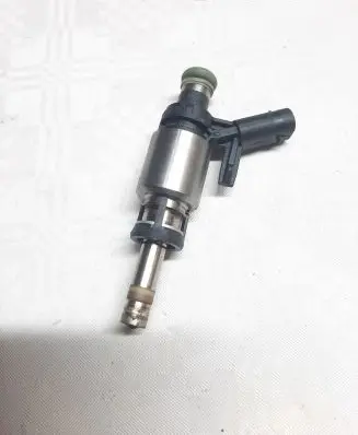 Audi A4 S4 B9 Fuel injector 06G906036