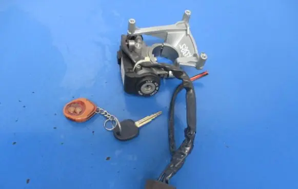 Hyundai Accent Ignition lock