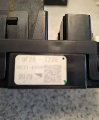 Toyota Prius (XW20) Battery control module 71405084 200906088311 71405539