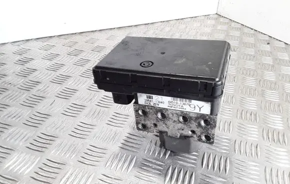 Toyota Corolla Verso E121 ABS Pump 4451013070 8954113040