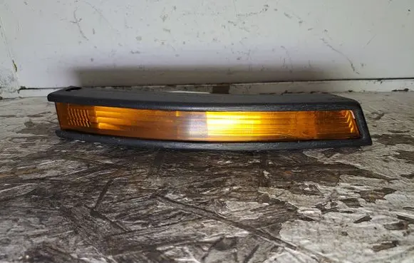 Volkswagen PASSAT B6 Front indicator light 3C0953042J 300807718