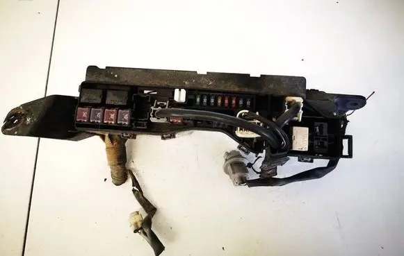 Toyota Corolla Verso E121 Fuse box set 