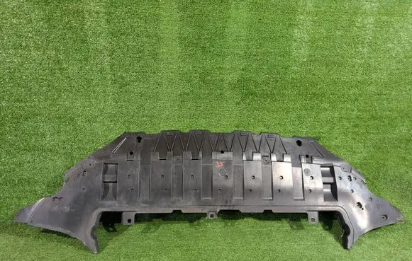 Volvo XC60 Engine splash shield/under tray 32296391