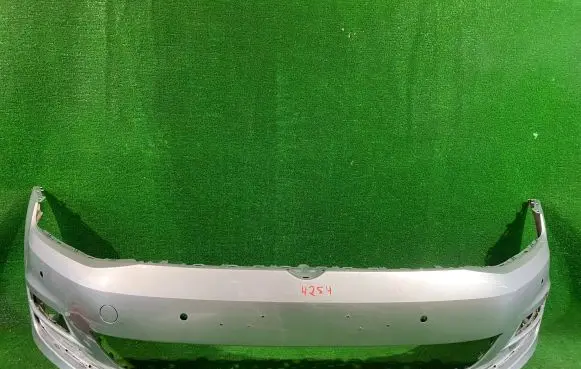 Volkswagen Golf VII Front bumper