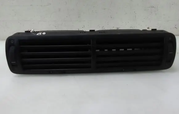 Volkswagen PASSAT B5 Dash center air vent grill 3B0819728A