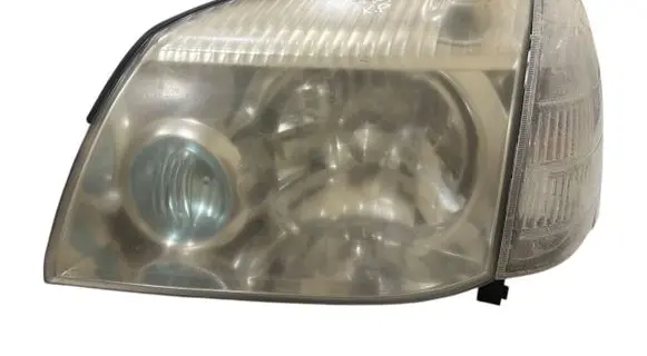 Nissan X-Trail T30 Headlight/headlamp