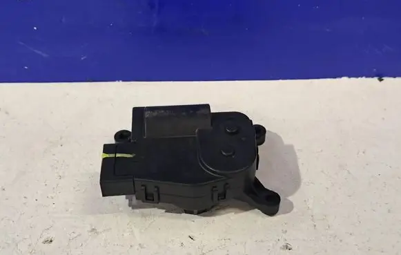 Polestar 2 A/C air flow flap actuator/motor 32226715
