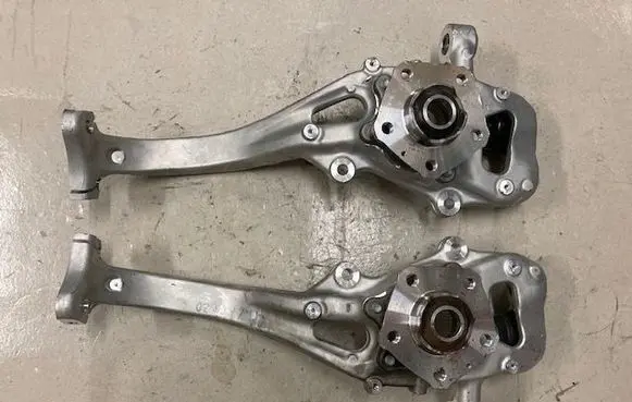 Rear wheel hub