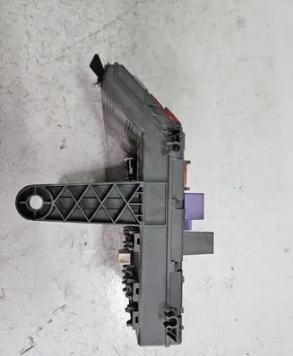 Renault Laguna I Fuse module 7703297637 W310596