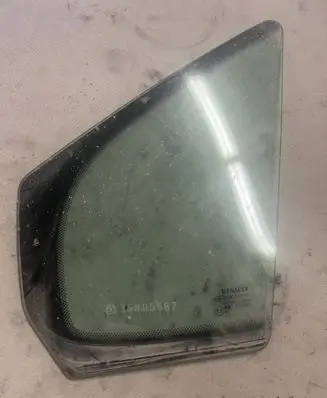 Renault Modus Front door vent window glass four-door 