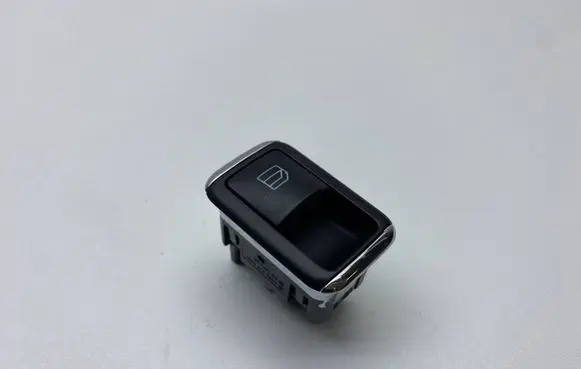 Mercedes-Benz C W204 Electric window control switch A2048700451 03139100