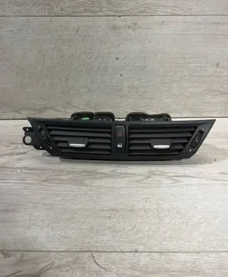BMW X1 E84 Dash center air vent grill 2991235 1697010