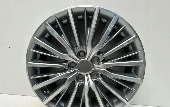 Mitsubishi Outlander R18 alloy rim 