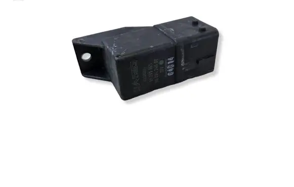 Citroen C4 II Picasso Glow plug pre-heat relay 9802424080 51299065 04014