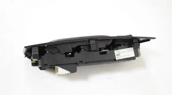 Toyota Corolla Verso E121 Electric window control switch 848200F010