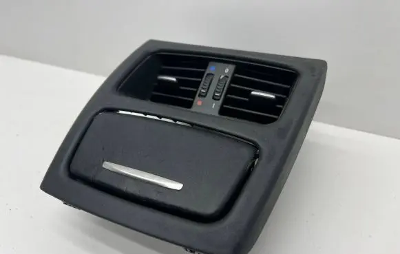 BMW M3 e92 Rear air vent grill 7129556 6932024 6932023