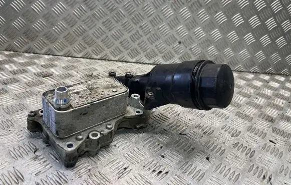 Mercedes-Benz GLA W156 X156 Engine oil radiator A6511801065