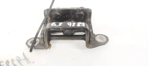 Nissan Primera Tailgate/trunk/boot hinge
